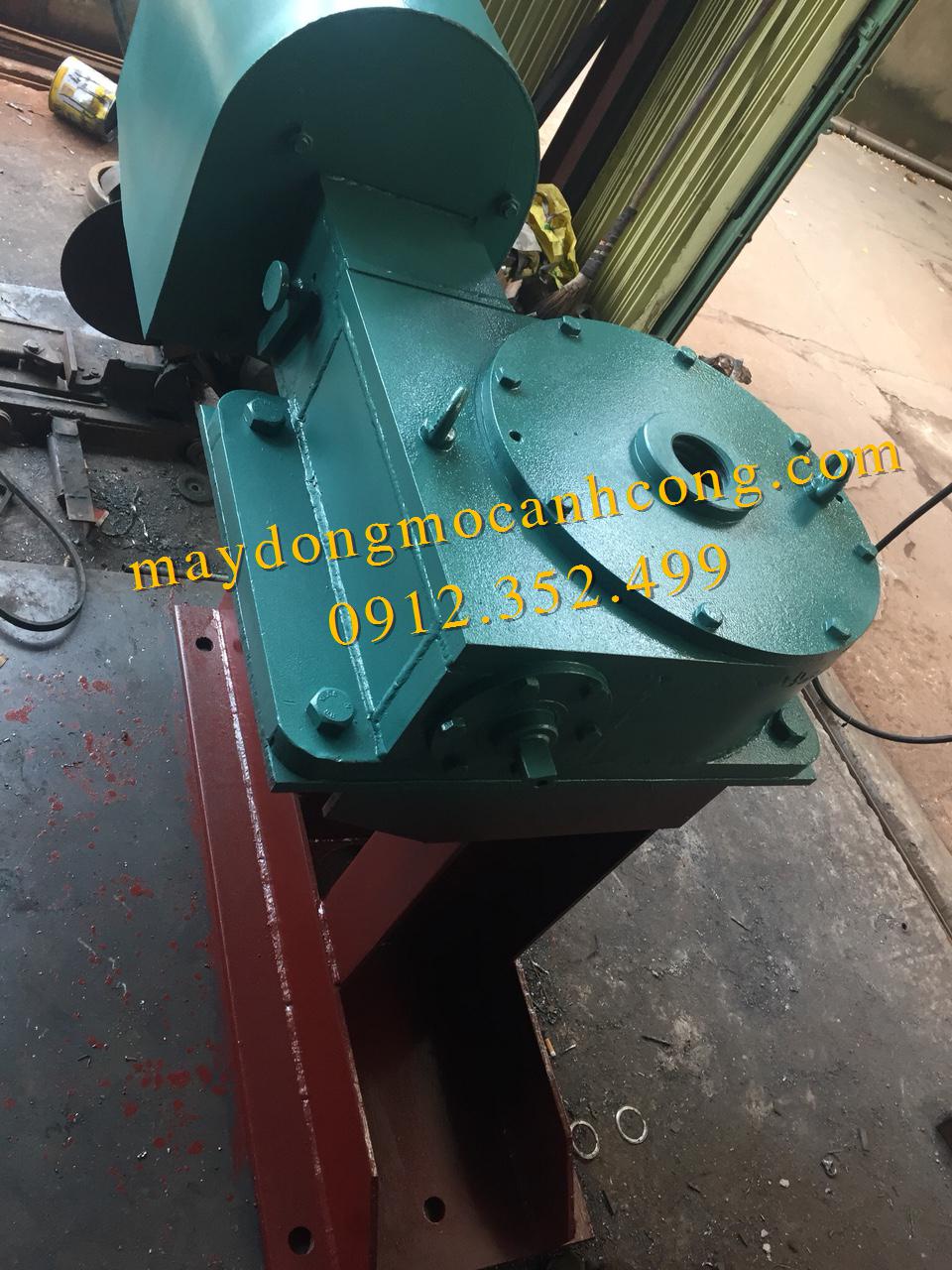 Máy nâng hạ cửa van loại lớn 30 tấn, 50 tấn, 100 tấn